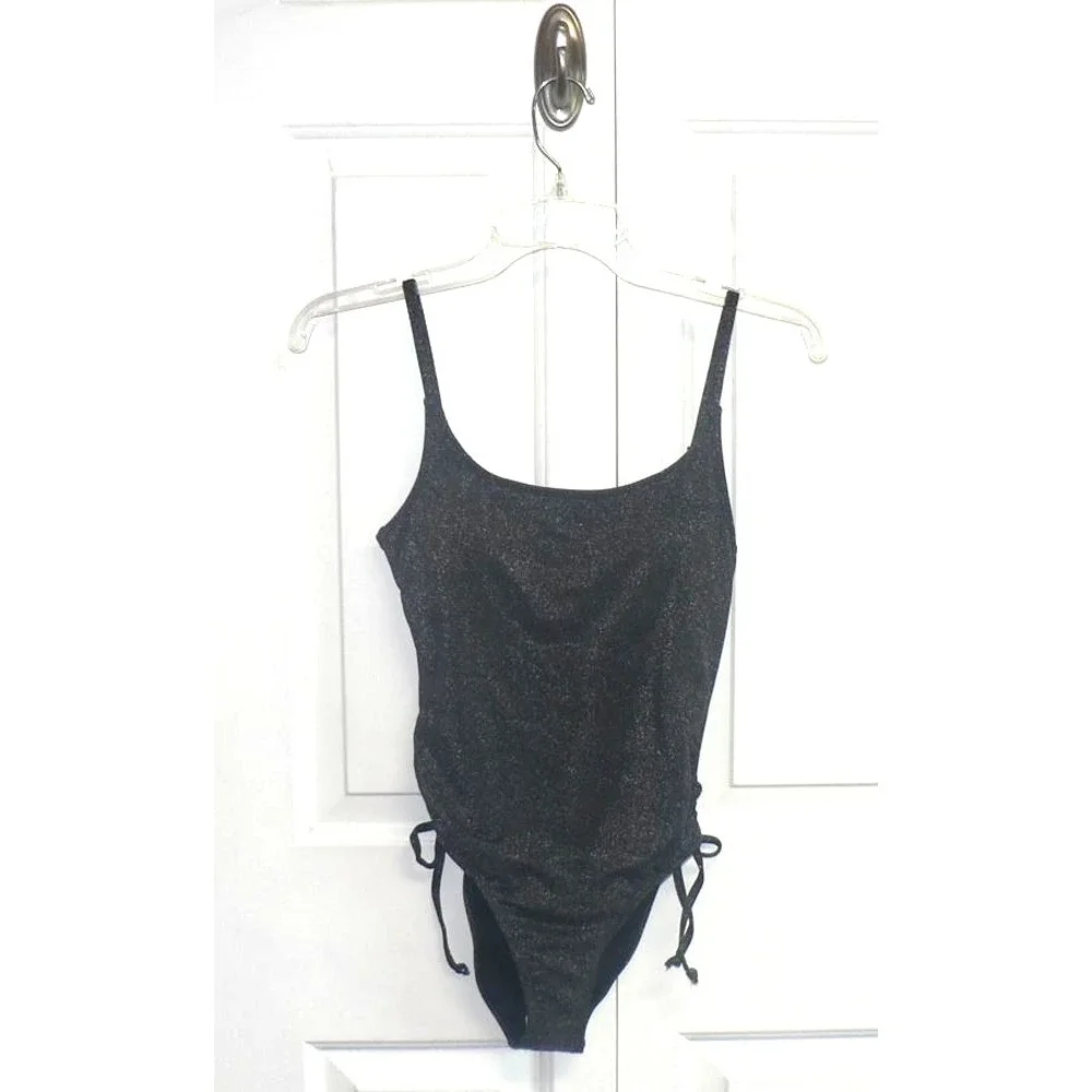 Salt + Cove Juniors' Lurex Open-Back Scoop-Neck One-Piece Swimsuit, Black XSmall